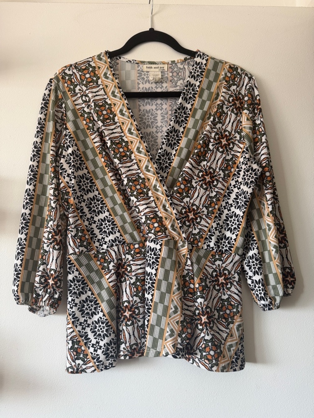 Faith and Joy|Boho Tribal V-Neck Printed Wrap Top| Large|EUC